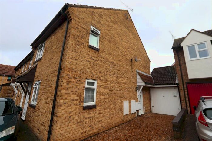 2 Bedroom End Of Terrace House To Rent In Dovecote, Shoeburyness, Southend-On-Sea, SS3