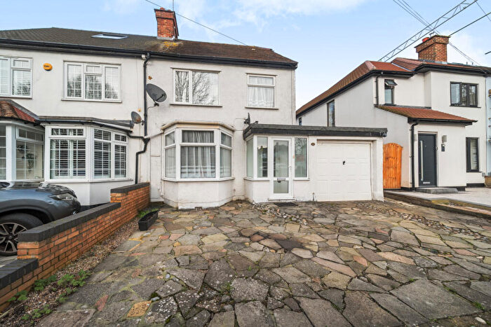 3 Bedroom Semi Detached House For Sale In Walden Avenue, Chislehurst, Kent, BR7
