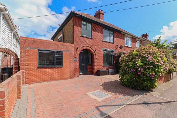 5 Bedroom Semi Detached House For Sale In Kings Road, Birchington, Kent, CT7