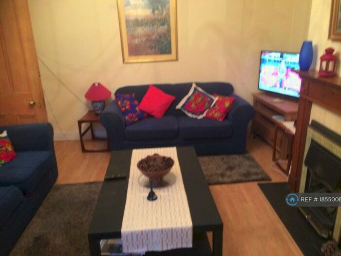 2 Bedroom Flat To Rent In Doncaster Road, Newcastle, NE2