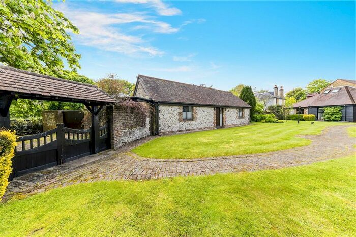 2 Bedroom Detached House For Sale In Chelsham Road, Chelsham, CR6