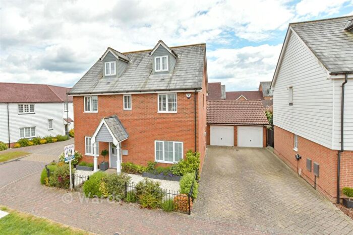 5 Bedroom Detached House For Sale In Hazen Road, Kings Hill, West Malling, Kent, ME19