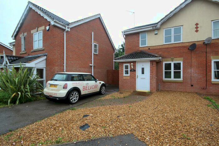 3 Bedroom Semi-Detached House To Rent In Packer Road, Kettering, NN15