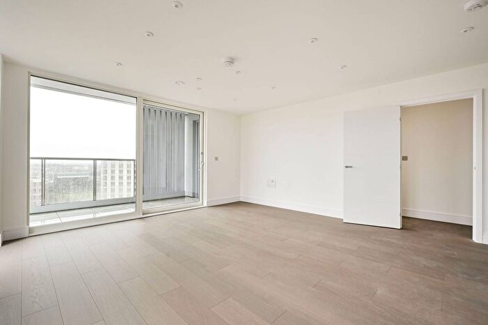 2 Bedroom Flat To Rent In Vision Point, Battersea, SW11