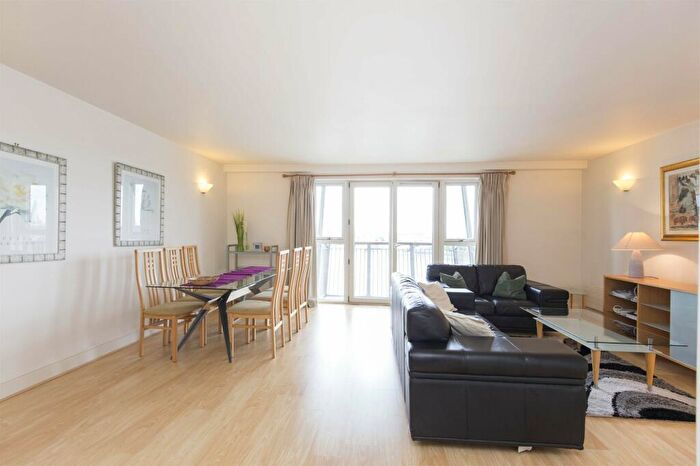 2 Bedroom Apartment To Rent In Pierpoint Building, Westferry Road, London, E14