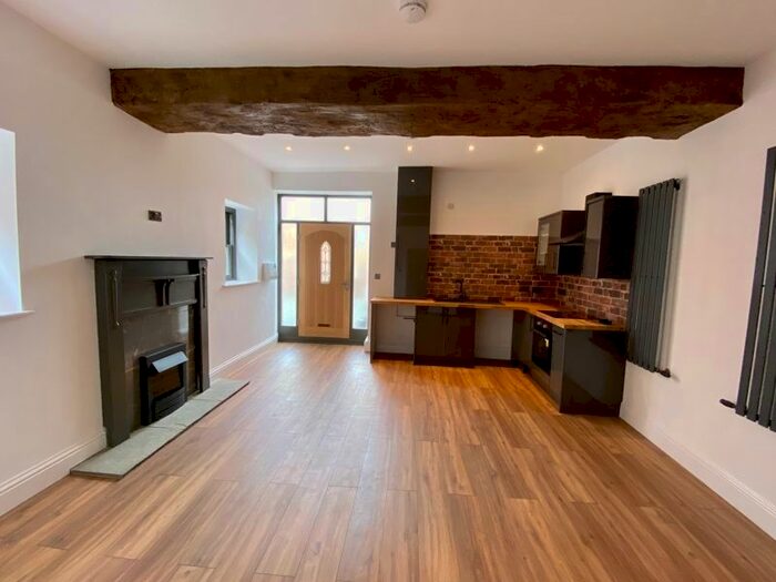 1 Bedroom Flat To Rent In Cross Street, Congleton CW12