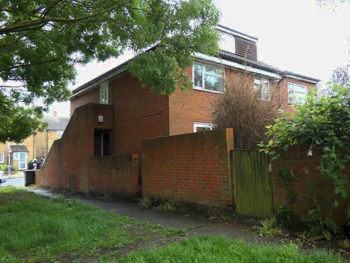 2 Bedroom Flat To Rent In Knight Avenue, Canterbury, CT2