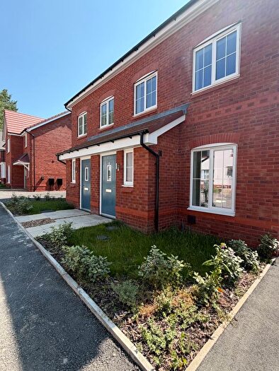 3 Bedroom Semi-Detached House For Sale In Crossland Drive, OL8