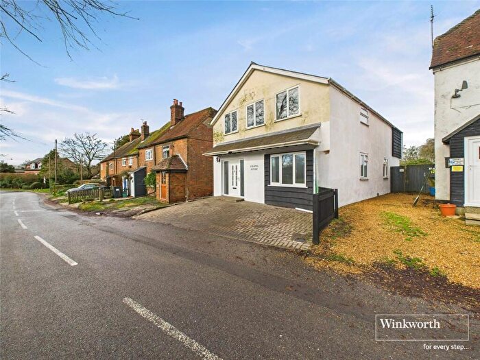 4 Bedroom Detached House For Sale In Mount Pleasant, Beenham, Reading, Berkshire, RG7