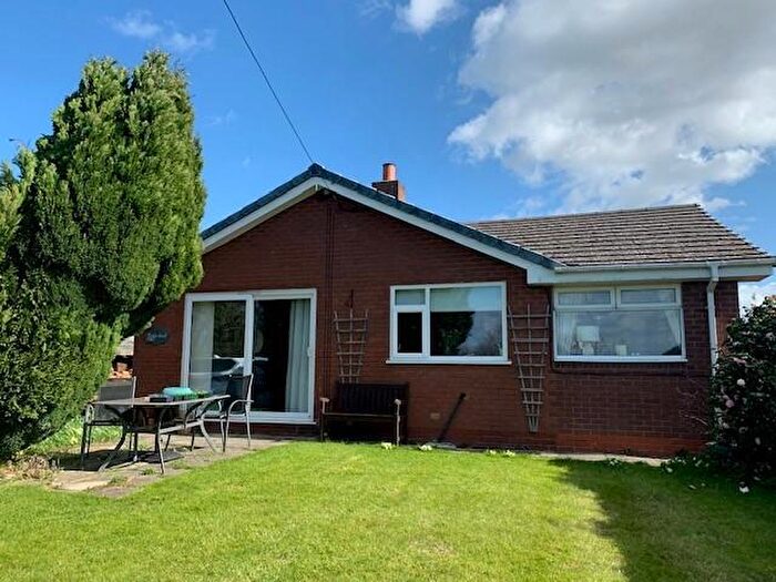 3 Bedroom Detached Bungalow For Sale In Poole Lane, Thornton-Le-Moors, Chester, CH2