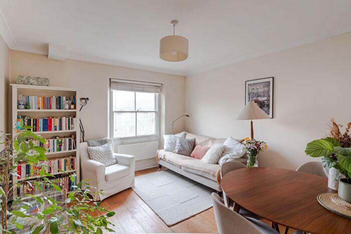 1 Bedroom Flat For Sale In Queens Gardens, London, W2
