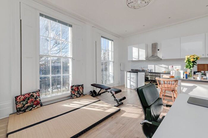 1 Bedroom Flat To Rent In Mornington Terrace, Camden, NW1