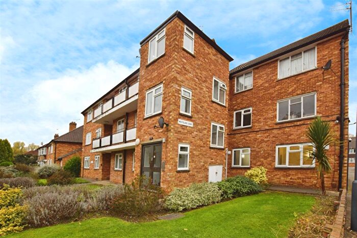 2 Bedroom Flat To Rent In Woodgrange Close, Kenton, Harrow, HA3