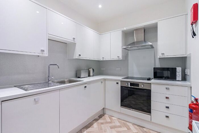 3 Bedroom Flat To Rent In Blackness Road, West End, Dundee, DD2