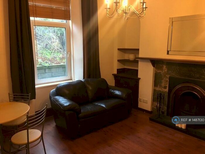 2 Bedroom Flat To Rent In King Street, Aberdeen, AB24