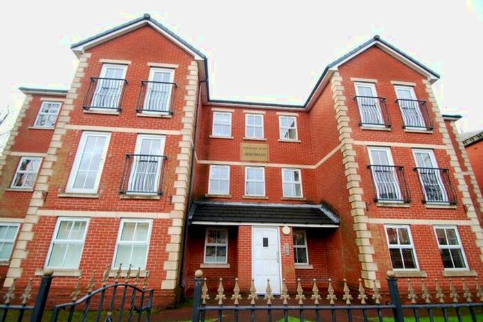 2 Bedroom Flat To Rent In Walmersley Road, Bury, BL9