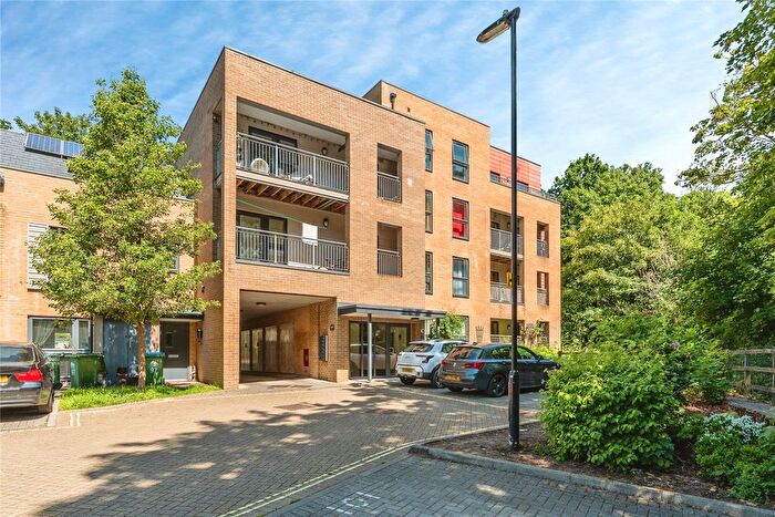 1 Bedroom Flat For Sale In Mansfield Park Street, Hampshire, Southampton, SO18