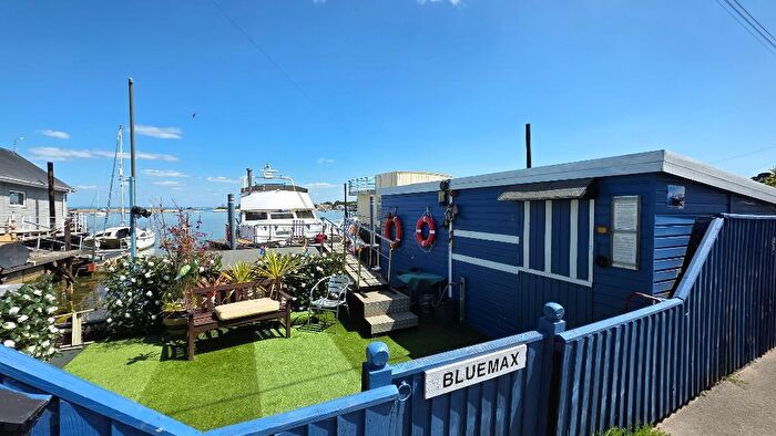 4 Bedroom House Boat For Sale In Embankment Road, Bembridge, Isle Of Wight, PO35