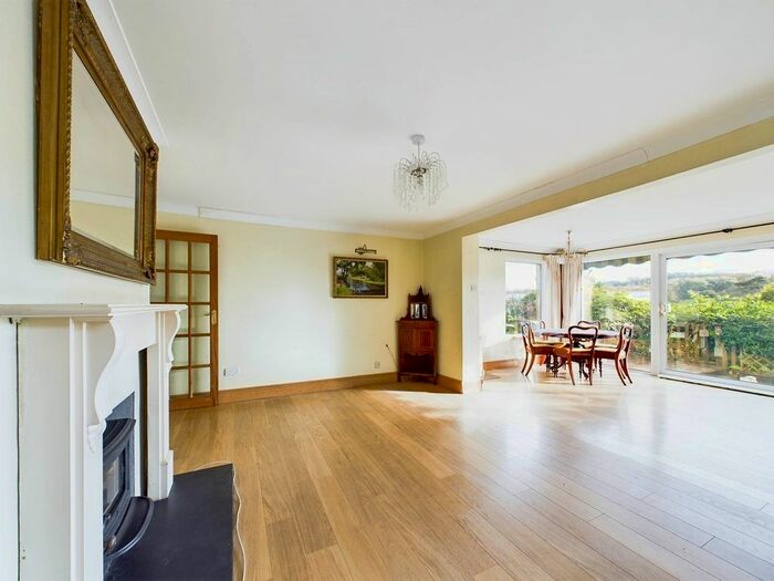 3 Bedroom Detached Bungalow For Sale In Grenville Close, Stokenham, Kingsbridge, TQ7