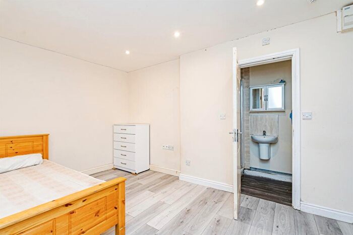 4 Bedroom Semi-Detached House For Sale In High Street, Pensnett, Brierley Hill, DY5