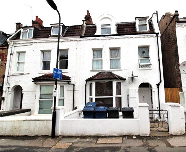1 Bedroom Flat To Rent In Kirchen Road, Ealing, W13