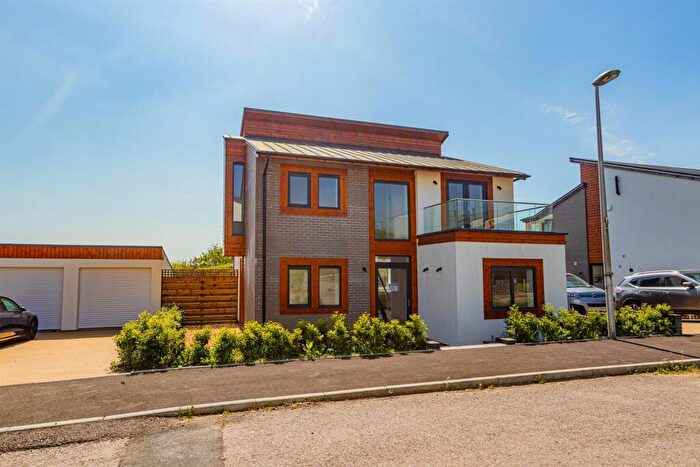4 Bedroom Detached House For Sale In The Green, Brynna, Rhondda Cynon Taff, CF72