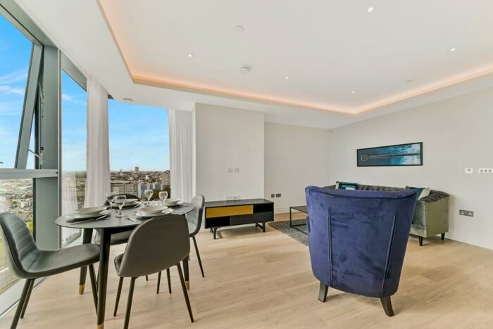 1 Bedroom Apartment To Rent In Carrara Tower, City Road, Islington, EC1V