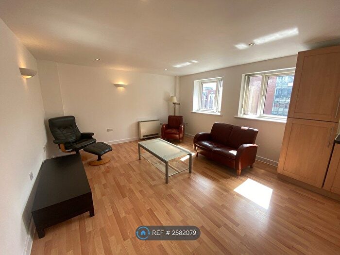 1 Bedroom Flat To Rent In Wilton Place, Salford, M3