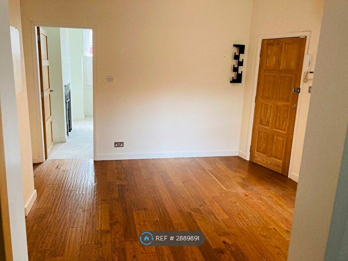 1 Bedroom Flat To Rent In Southwark, London, SE1