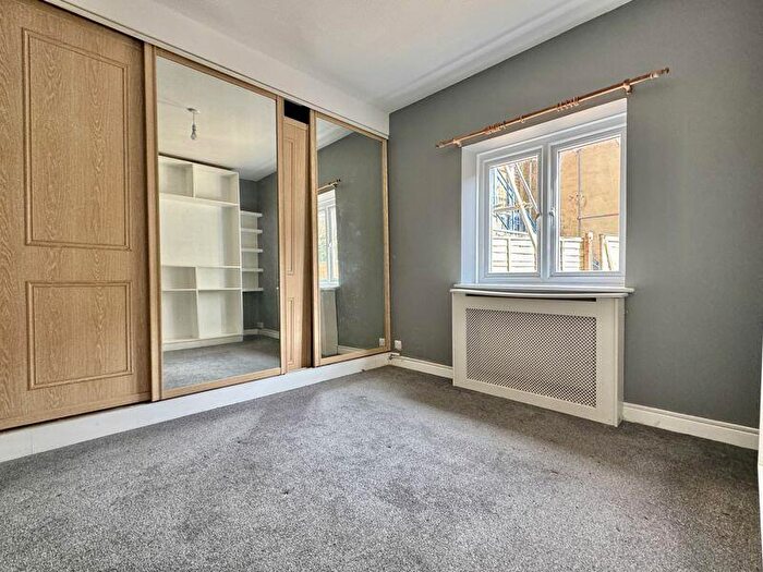 1 Bedroom Apartment For Sale In Bath Road, Cowes, PO31
