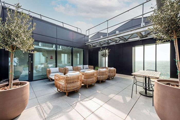 3 Bedroom Flat To Rent In Ten Degrees, Croydon, CR0