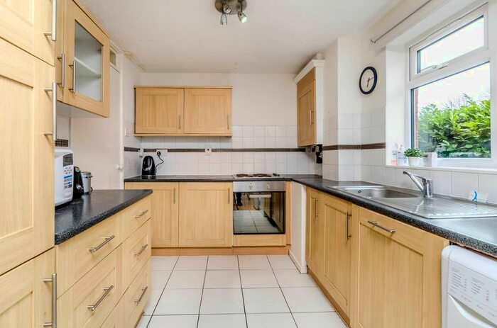2 Bedroom Maisonette To Rent In Myrtleside Close, Northwood, HA6