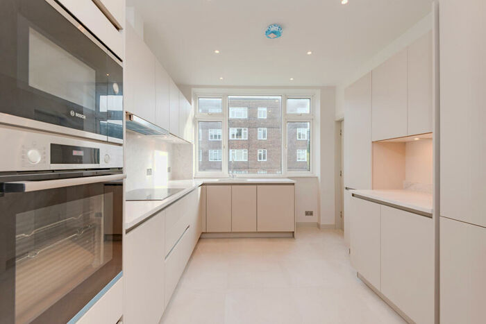 4 Bedroom Apartment To Rent In Avenue Close, Avenue Road, London, NW8