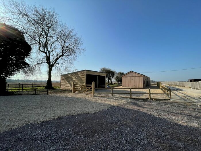 3 Bedroom Barn Conversion For Sale In Hambidge Lane, Lechlade, Gloucestershire, GL7