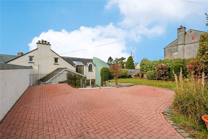 4 Bedroom Semi-Detached House For Sale In Bere Alston, Yelverton, PL20