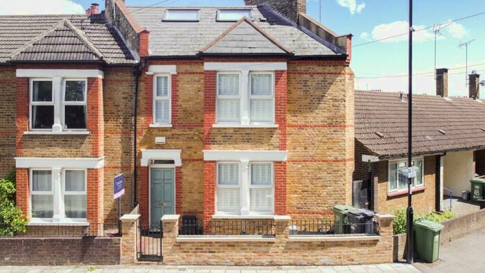 4 Bedroom End Of Terrace House To Rent In Fernbrook Road, Hither Green, London, SE13