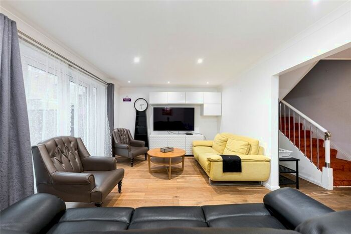 4 Bedroom Property To Rent In Cumming Street, Islington, London, N1