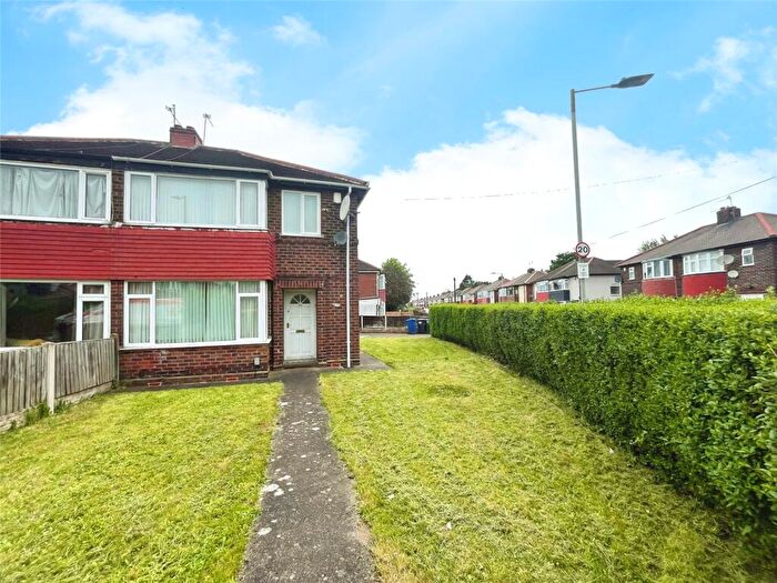 3 Bedroom Semi-Detached House To Rent In Harrowden Road, Doncaster, South Yorkshire, DN2
