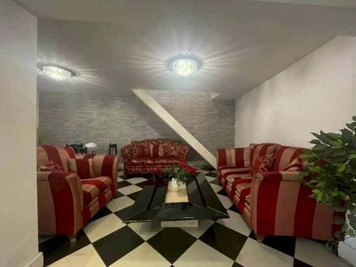 1 Bedroom Coach House To Rent In Pershore Road, B29