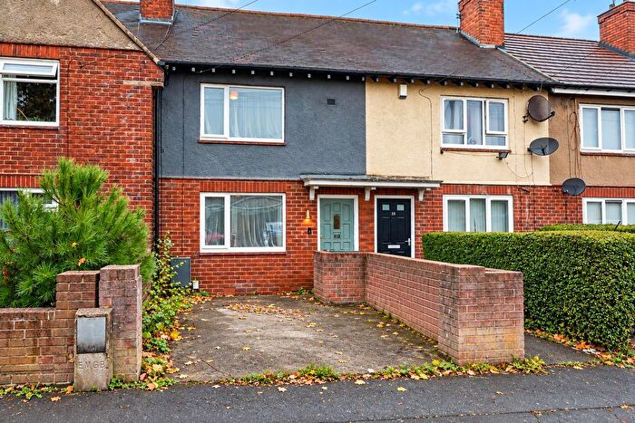 2 Bedroom Terraced House For Sale In Raisen Hall Road, Sheffield, S5