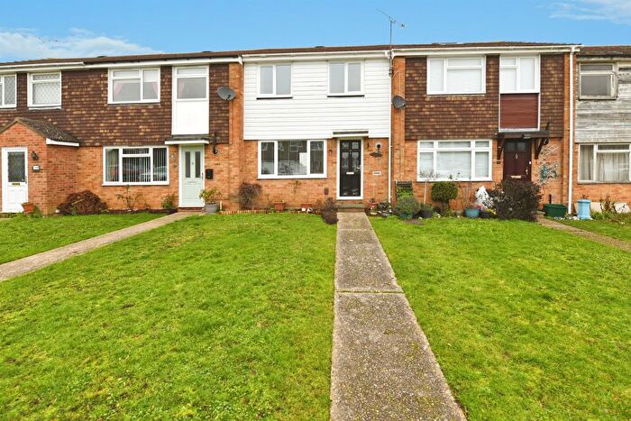 3 Bedroom Terraced House For Sale In Noakes Avenue, Chelmsford, CM2