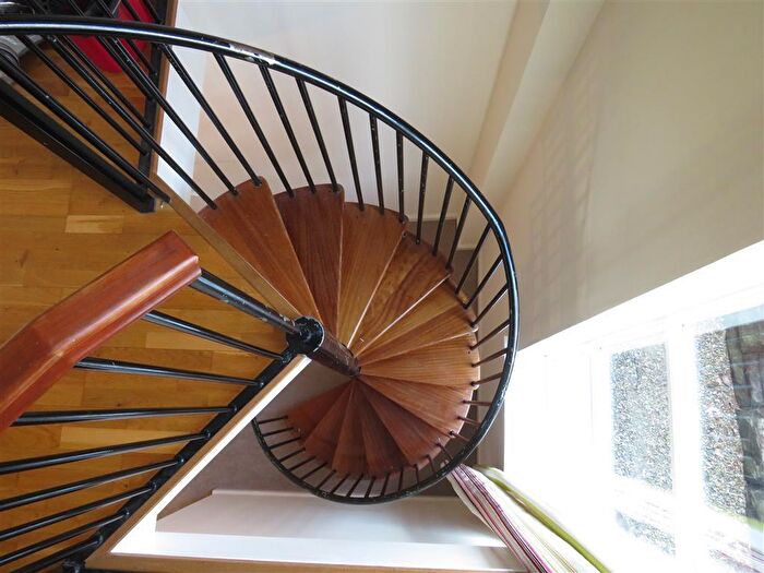 2 Bedroom Apartment To Rent In Waters Edge, Chester, CH1