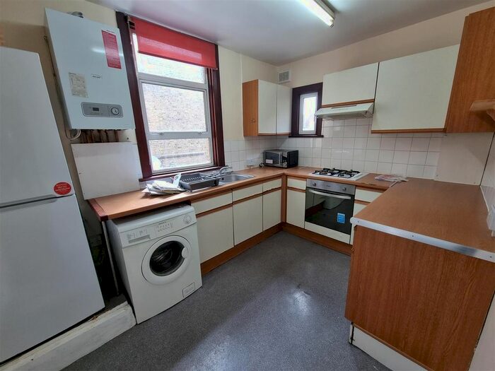 4 Bedroom Flat To Rent In Mitcham Road, London, SW17