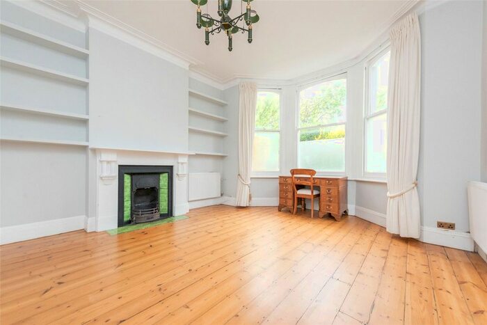 2 Bedroom Flat To Rent In Holland Road, Kensal Rise, London, NW10