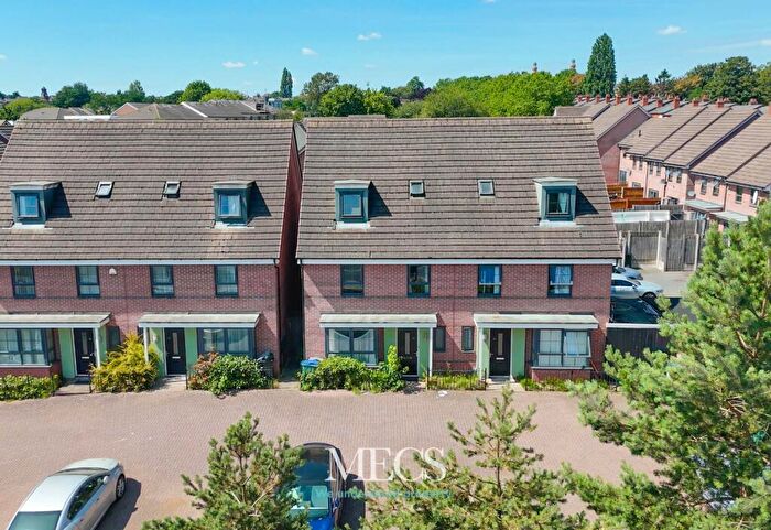 6 Bedroom Semi-Detached House To Rent In Hamilton Drive, Smethwick, West Midlands, B66
