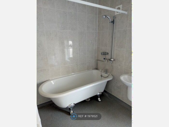 3 Bedroom Terraced House To Rent In Bedford Road, Bootle, L20