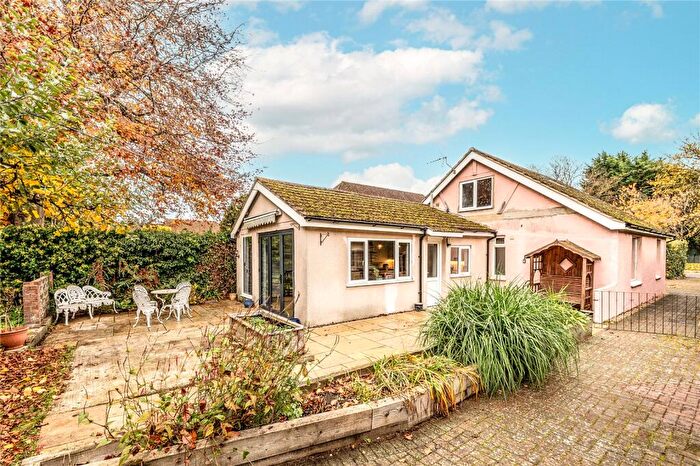 4 Bedroom Detached Bungalow For Sale In Park Road, Didcot, Oxfordshire, OX11