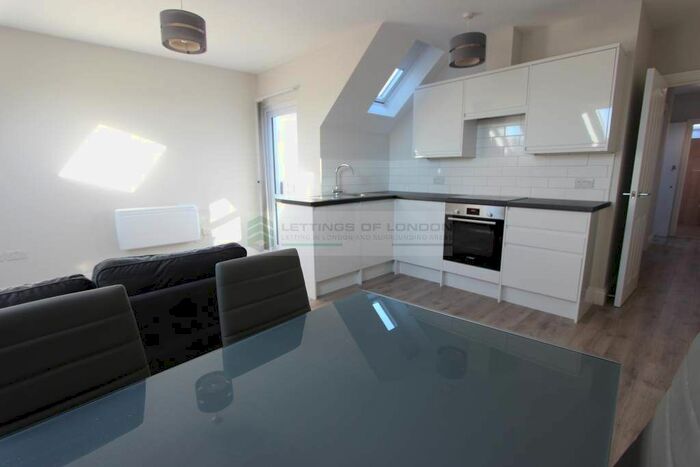 1 Bedroom Flat To Rent In Chase Side, London N14