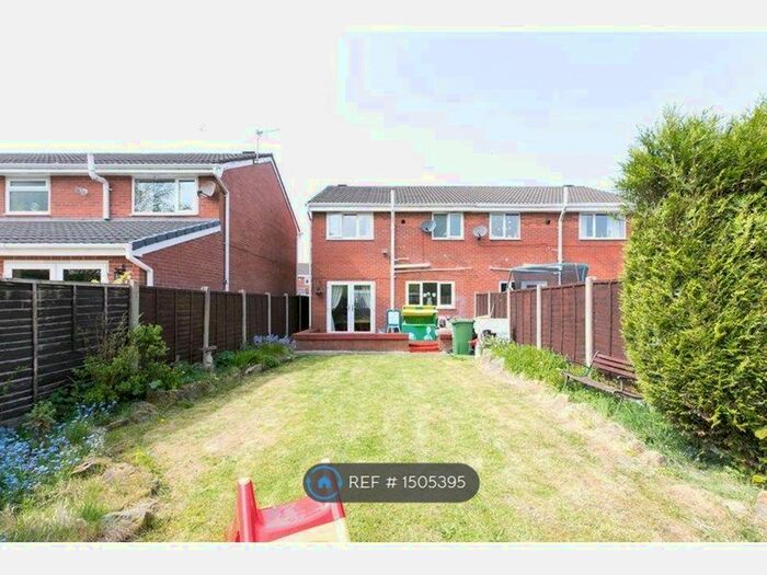 3 Bedroom Semi-Detached House To Rent In Perth Avenue, Wigan, WN2