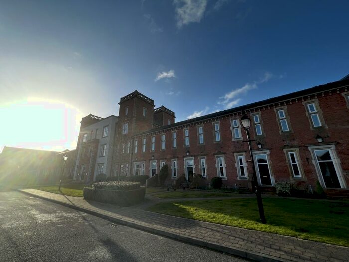 2 Bedroom Apartment To Rent In Duesbury Court, Mickleover, Derby, DE3